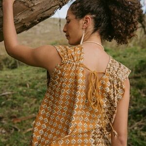 UMBER & OCHRE Sleeveless Top Engineered Umber XS